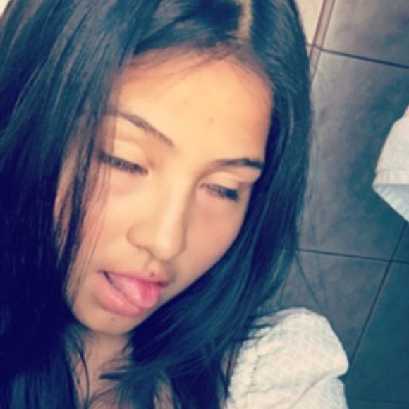 Meet your Posher, Itzel - Picture 1 of 1